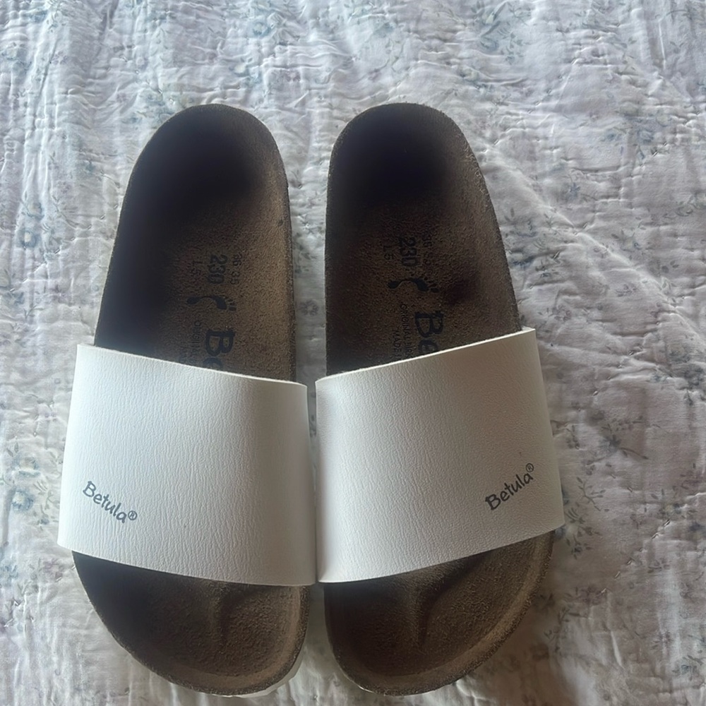 90s white Birkenstock slides